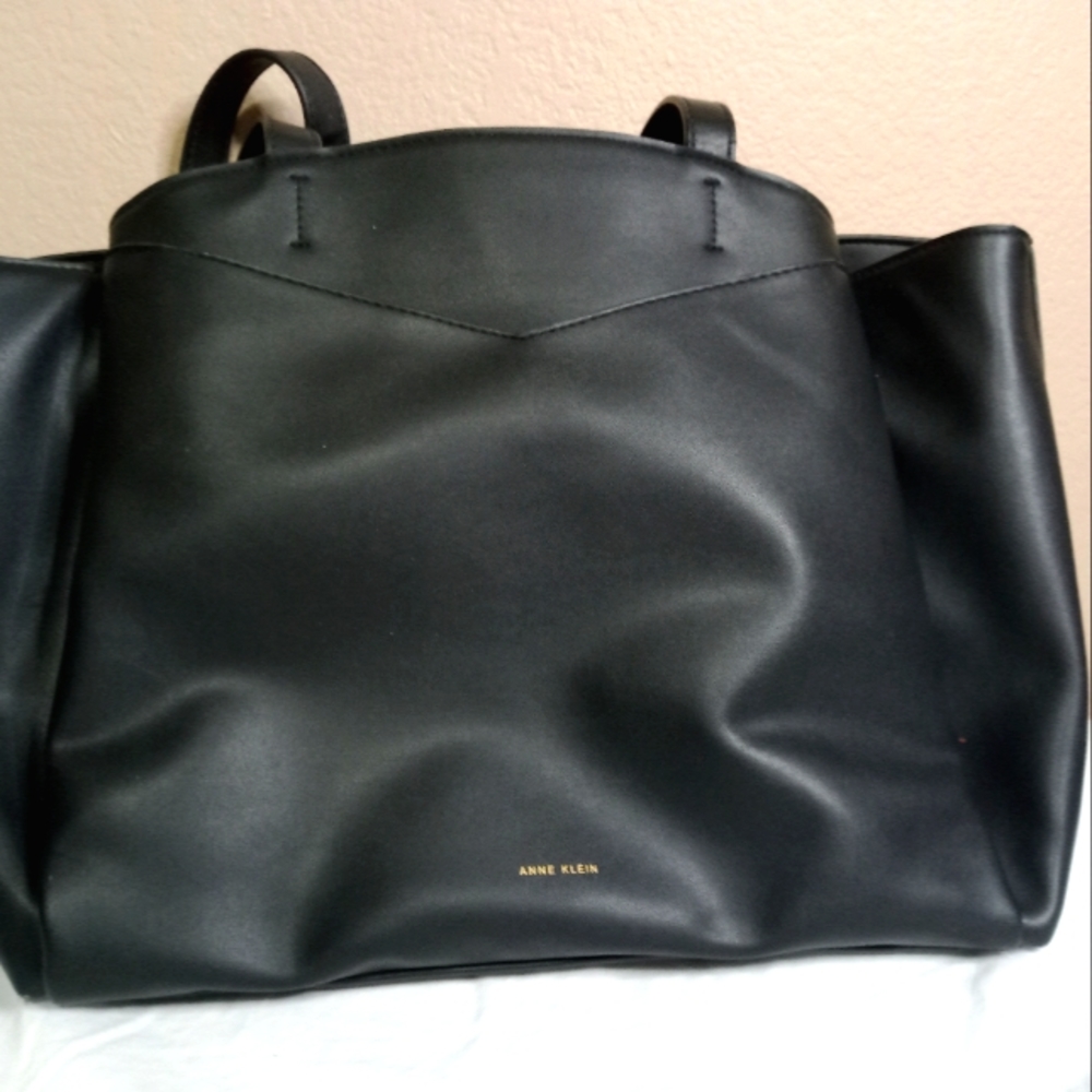 And Klein Tote, Multiple Pockets for Organizing